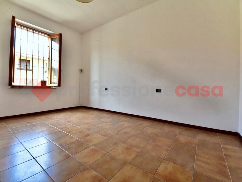 Trilocale in Vendita a Paderno Dugnano, 190'000&euro;, 98 m², con Box