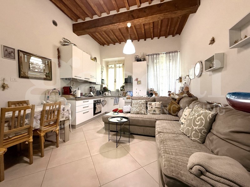 Trilocale in Vendita a Santa Croce sull'Arno, 80'000&euro;, 75 m²