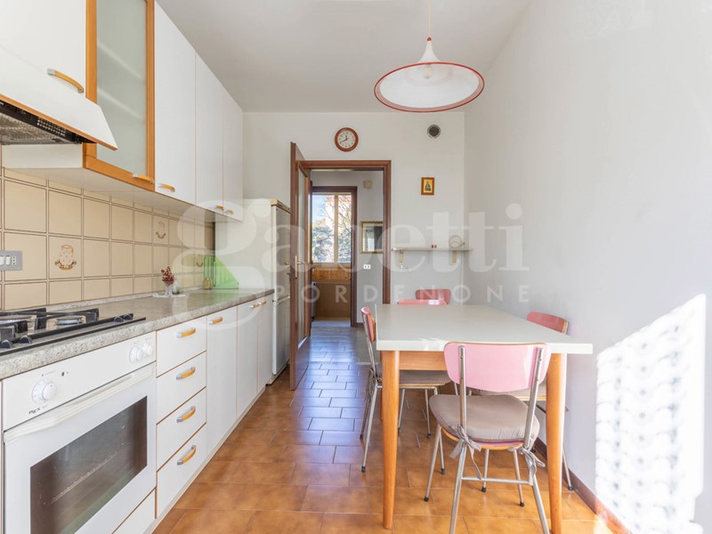 Quadrilocale in Vendita a Pordenone, 145'000&euro;, 98 m², arredato, con Box