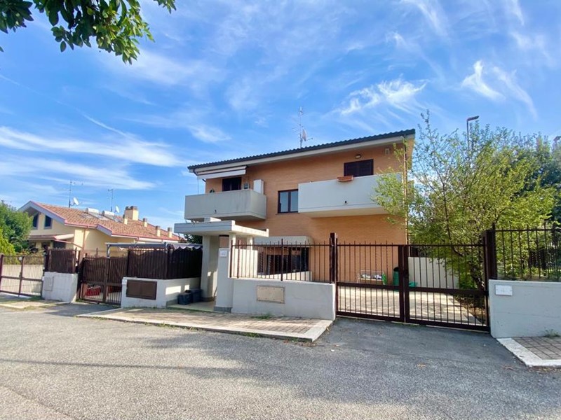 Trilocale in Affitto a Roma, 790€, 65 m²