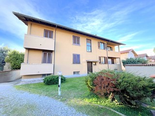 Bilocale in Vendita a Inveruno, 125'000&euro;, 70 m², arredato, con Box