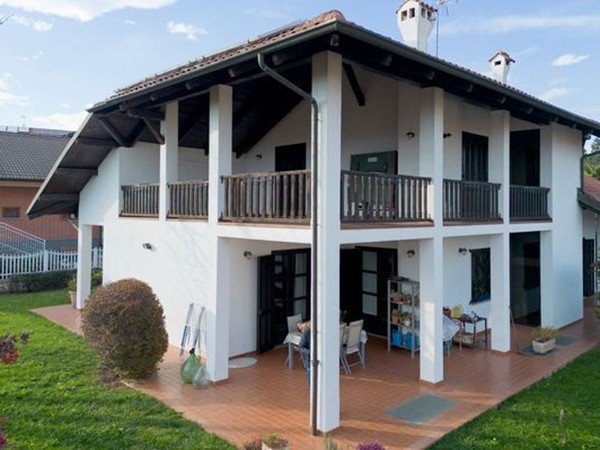 Casa Indipendente in Vendita a Alpignano, 550'000&euro;, 350 m²