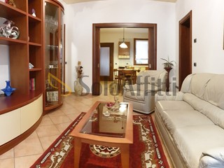 Appartamento in Affitto a Legnago, zona Porto, 700€, 100 m², arredato