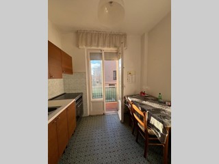 Quadrilocale in Vendita a Firenze, zona Legnaia, 270'000&euro;, 90 m²