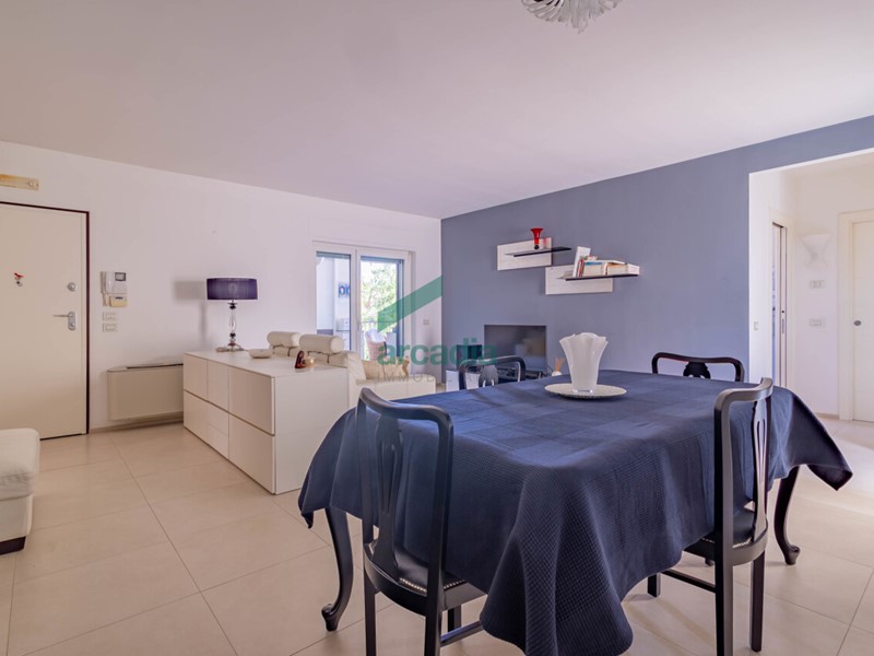 Quadrilocale in Vendita a Bari, zona Carbonara, 360'000€, 120 m²