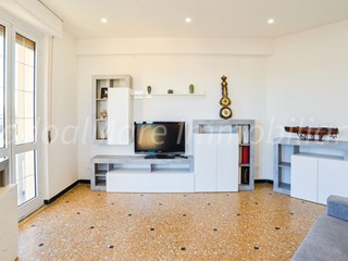 Trilocale in Affitto a Savona, 800€, 75 m², arredato