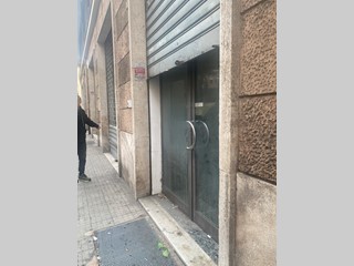 Immobile commerciale in Affitto a Genova, zona Sampierdarena, 880&euro;, 81 m²