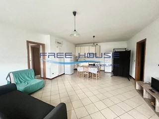 Quadrilocale in Affitto a Ravenna, zona Filetto, 1'750€, 90 m², arredato
