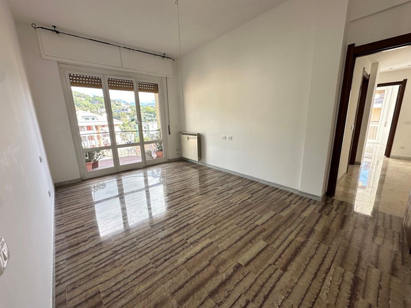 Appartamento in Affitto a Sestri Levante, 900€, 110 m²