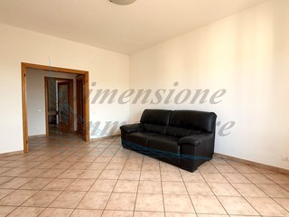 Quadrilocale in Vendita a Rosignano Marittimo, zona Rosignano Solvay, 180'000€, 90 m², con Box