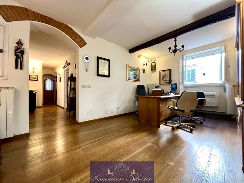 Appartamento in Vendita a Firenze, zona Duomo, 489'000€, 100 m²