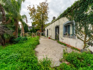 Casa Indipendente in Vendita a Acireale, zona Santa Maria Ammalati, 239'000&euro;, 197 m²
