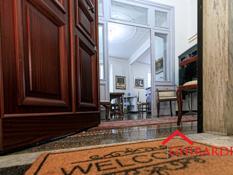 Appartamento in Vendita a Genova, zona Sestri Ponente, 138'000€, 98 m²