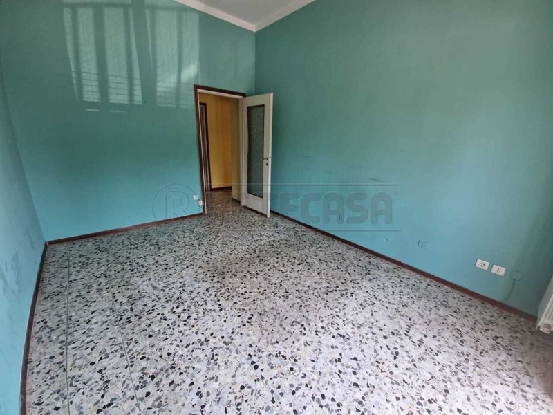 Trilocale in Vendita a Cremona, 60'000€, 80 m²