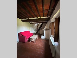 Trilocale in Affitto a Bucine, zona Montebenichi, 400&euro;, 46 m², arredato