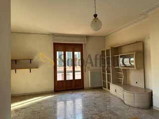 Appartamento in Affitto a San Giovanni Valdarno, zona Ponte Alle Forche, 700&euro;, 118 m², con Box