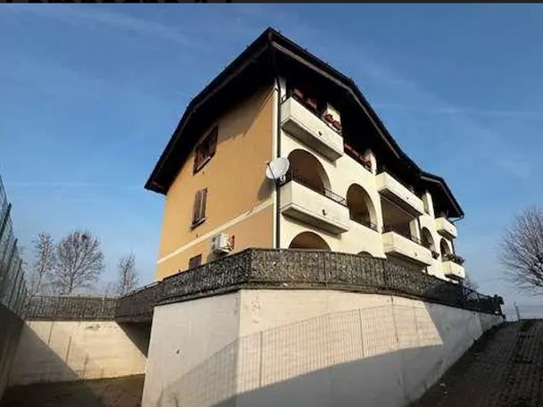 Trilocale in Vendita a Montichiari, 75'000&euro;, 82 m²