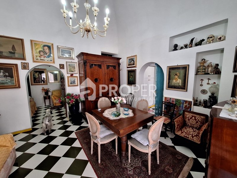 Appartamento in Vendita a Terrasini, 120'000€, 93 m²