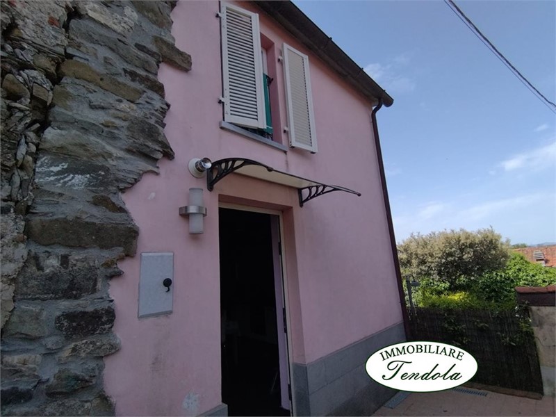 Casale in Vendita a Fosdinovo, 72'000€, 55 m²