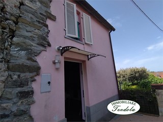 Casale in Vendita a Fosdinovo, 72'000€, 55 m²