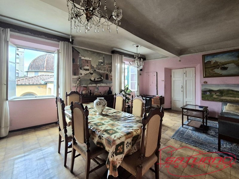 Appartamento in Vendita a Lucca, 240'000€, 90 m²
