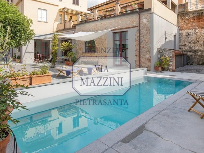 Loft in Vendita a Pietrasanta, 3'100'000&euro;, 330 m², arredato