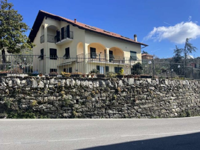 Villa in Vendita a Leivi, 351'422&euro;, 345 m²