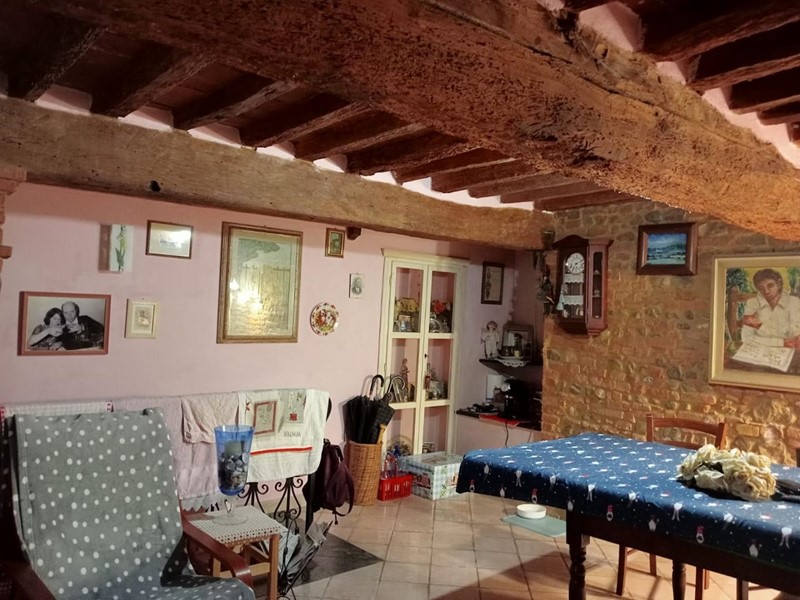 Quadrilocale in Vendita a Peccioli, 150'000&euro;, 98 m²