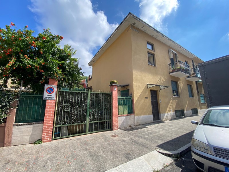 Appartamento in Vendita a Torino, 189'750€, 203 m²