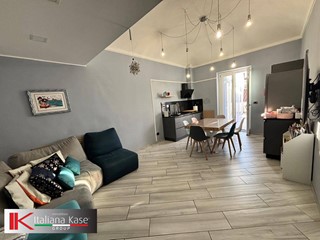 Trilocale in Vendita a Settimo Torinese, 179'000&euro;, 95 m²