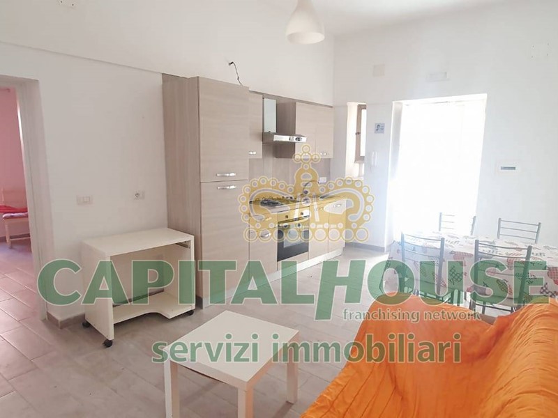 Casa Semi Indipendente in Affitto a Caserta, 450&euro;, 60 m²