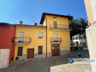 Quadrilocale in Vendita a Cologne, 165'000&euro;, 117 m²