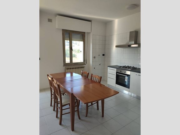 Trilocale in Affitto a Spoltore, 550€, 90 m²