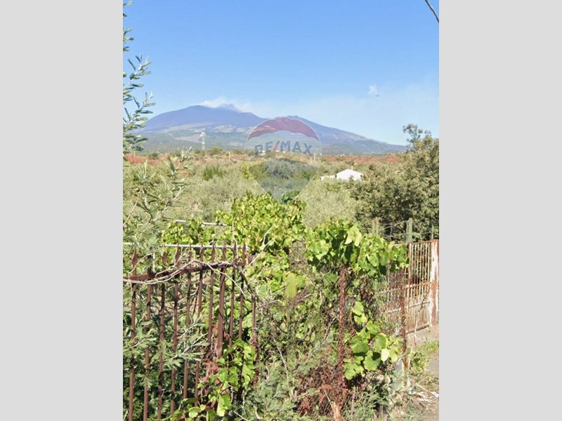 Terreno agricolo in Vendita a Belpasso, 28'000€, 28000 m²