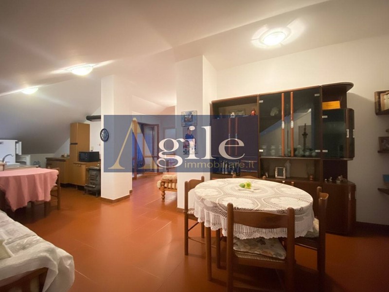 Trilocale in Vendita a Sant'Egidio alla Vibrata, 70'000&euro;, 100 m²