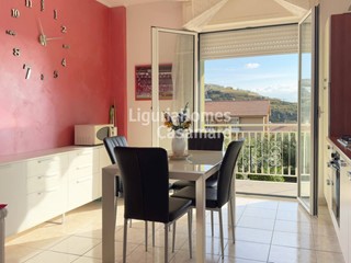 Quadrilocale in Vendita a Santo Stefano al Mare, 270'000&euro;, 56 m²