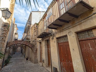 Casa Indipendente in Vendita a Castelbuono, 165'000€, 205 m²