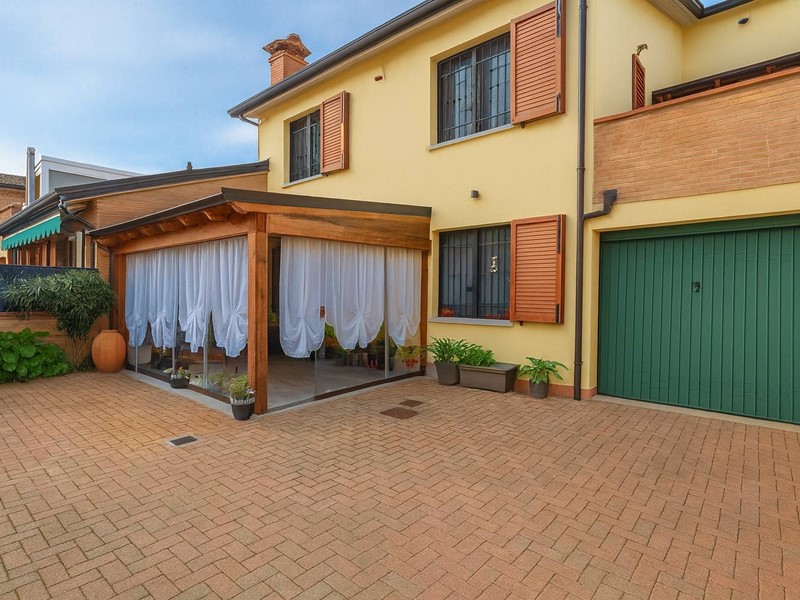 Villetta a schiera in Vendita a Ferrara, 325'000&euro;, 104 m²