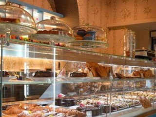 Attività commerciale in Vendita a Magenta, 49'500&euro;, 56 m²