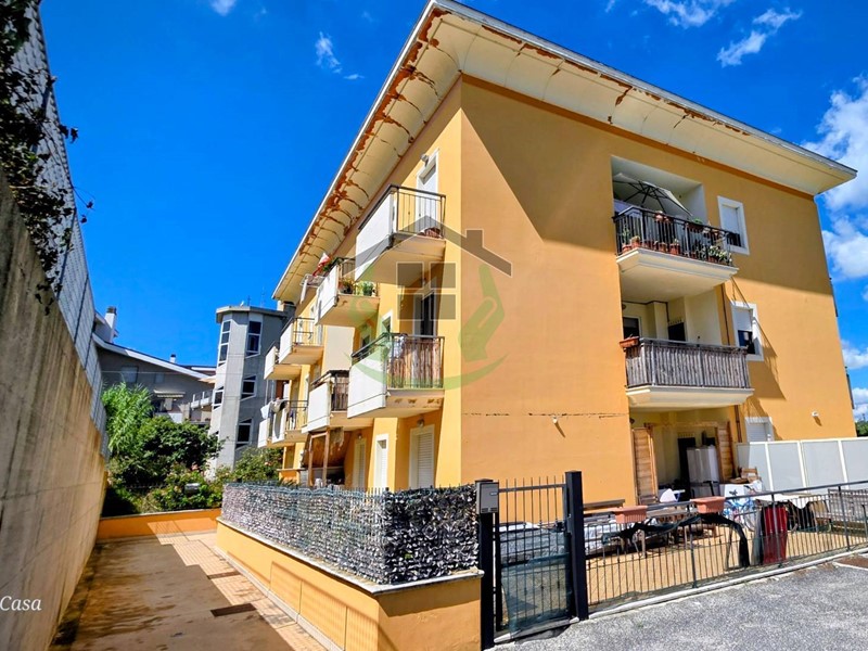 Trilocale in Vendita a Acquaviva Picena, 100'000&euro;, 100 m²