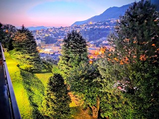 Appartamento in Vendita a Como, 180'000&euro;, 120 m²