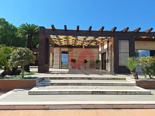 Villa in Vendita a San Nicola Manfredi, 445'000€, 499 m²