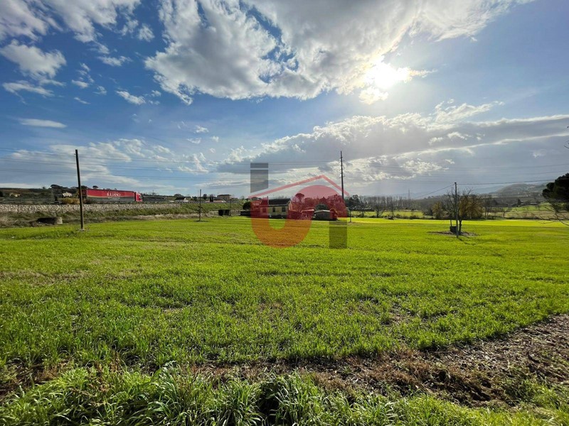 Terreno edificabile in Vendita a Benevento, 98'000€, 16920 m²