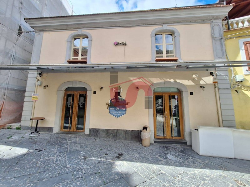 Attività commerciale in Vendita a Benevento, 90 m²