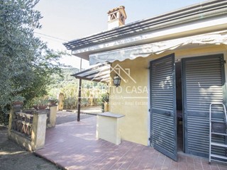Casa Indipendente in Vendita a Massarosa, 280'000&euro;, 110 m²