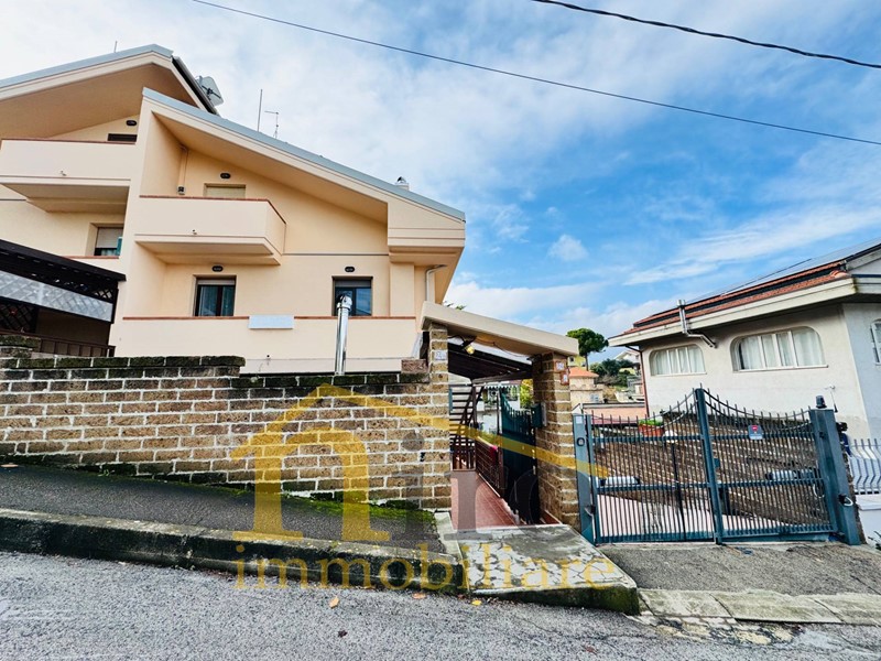 Ufficio in Vendita a Montesilvano, 350'000&euro;, 157 m²