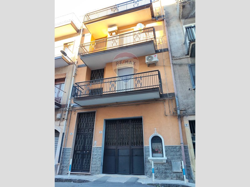 Quadrilocale in Vendita a Paternò, 75'000€, 81 m²