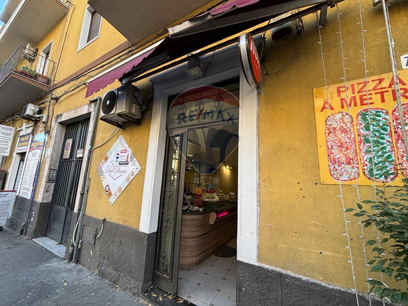 Attività commerciale in Vendita a Catania, 14'990&euro;, 65 m²