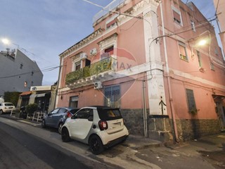 Negozio in Vendita a Catania, 90'000&euro;, 78 m²