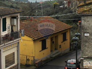 Trilocale in Vendita a Vinci, 84'000&euro;, 50 m²